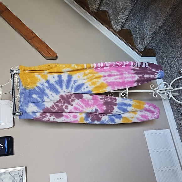 Pants - NWOT VS PINK oversized sweatpants